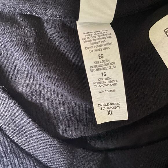 NWT University of Memphis Tigers T-Shirt Short Sleeves Womens Size XL Black Blue - Picture 4 of 7